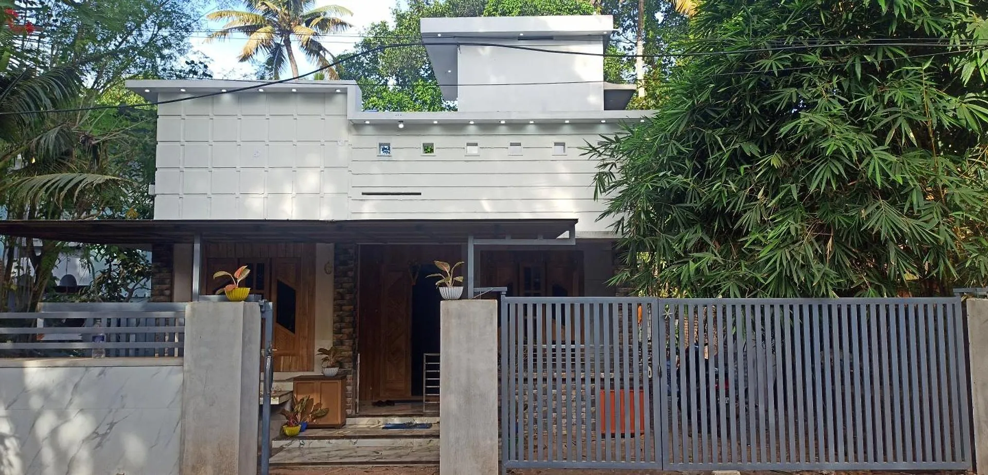 Neelambari Apartment Varkala